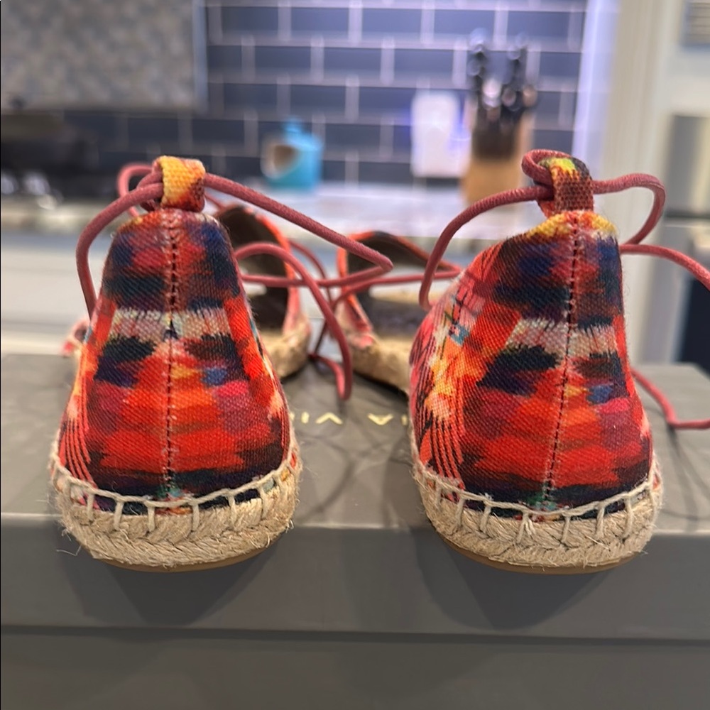 ๐ธ Cynthia Vincent Farie Ikat-Print D'Orsay Espadrille Sandals (Size 7.5) ๐ธ - Picture 6 of 8